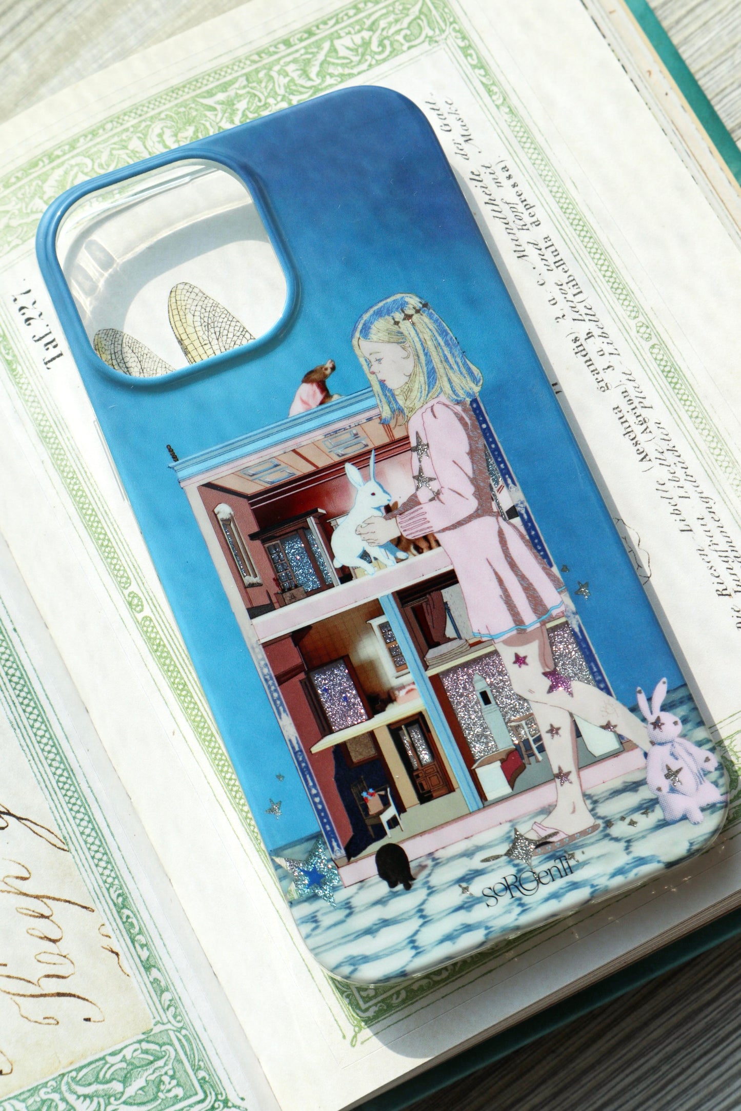 Alice phone case