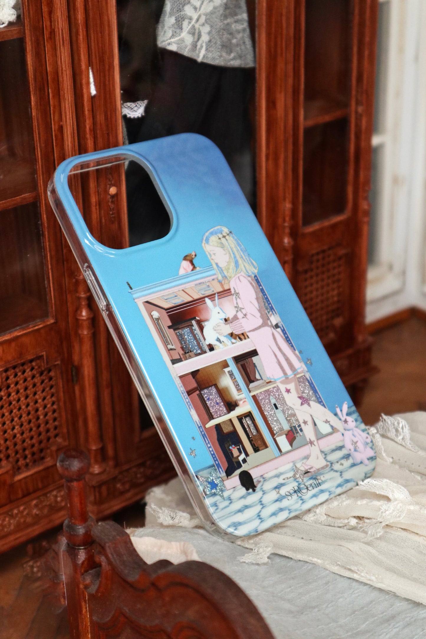 Alice phone case