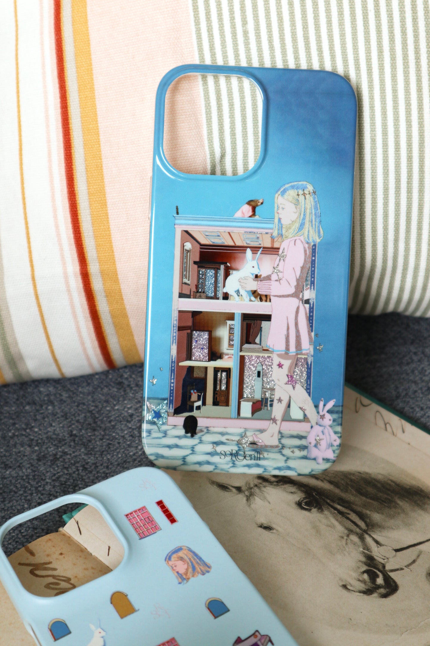 Alice phone case